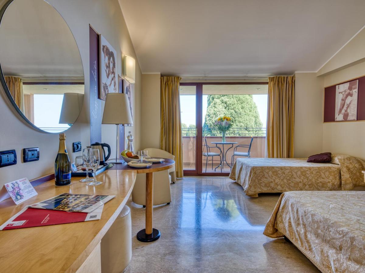 Hotel Ariston And Palazzo Santa Caterina Taormina Exterior photo